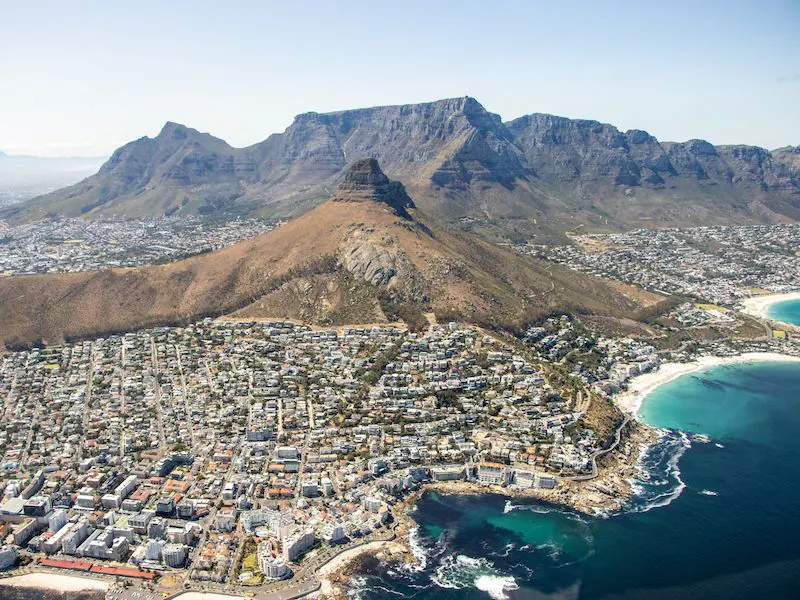 Cape Town - city & Table Mountain